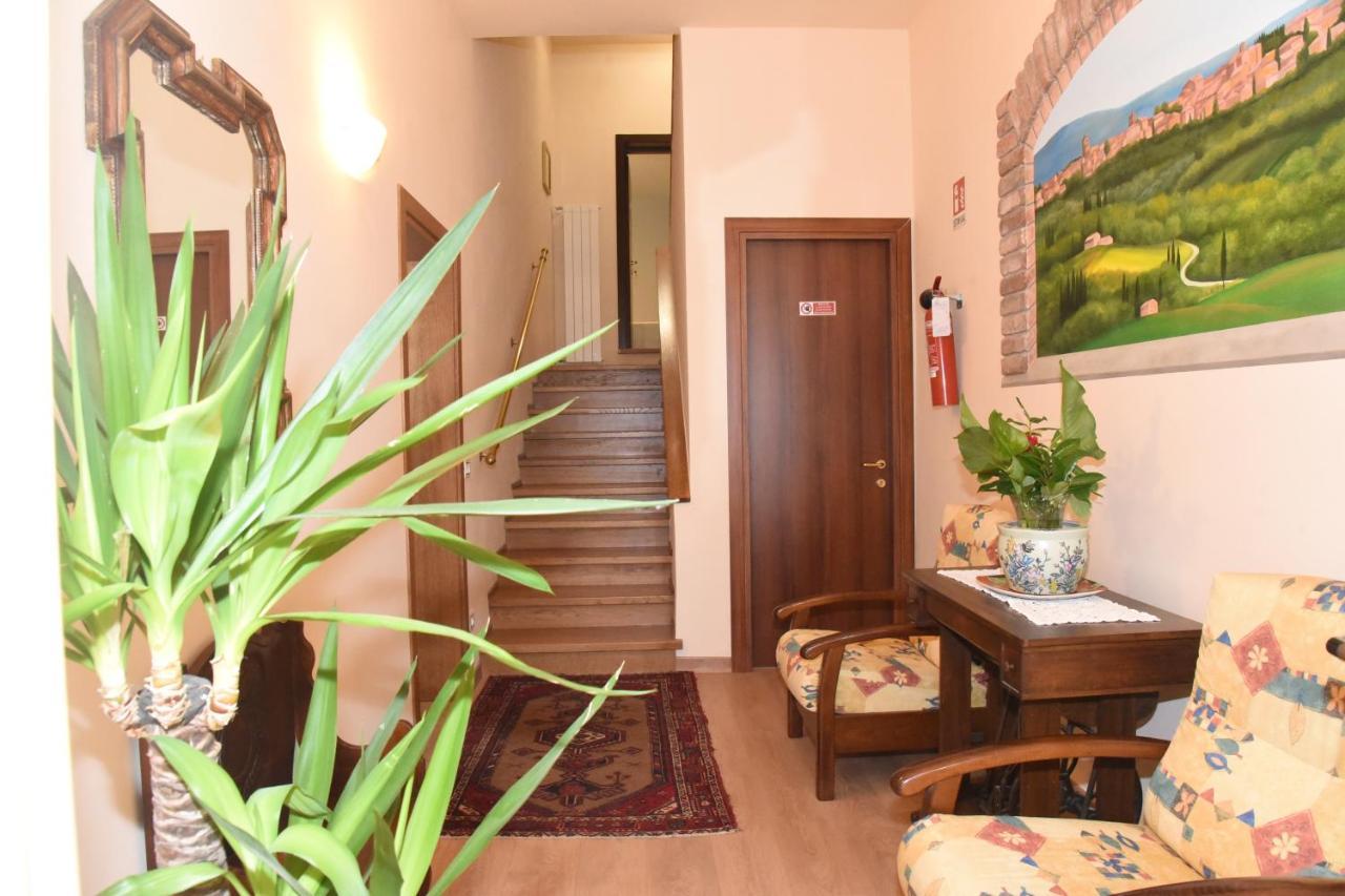 Albergo La Rosetta Чиуси Экстерьер фото