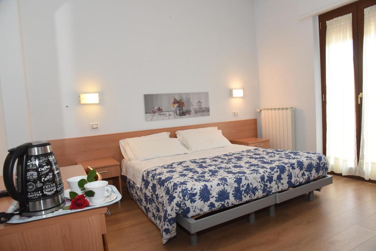 Albergo La Rosetta Чиуси Экстерьер фото