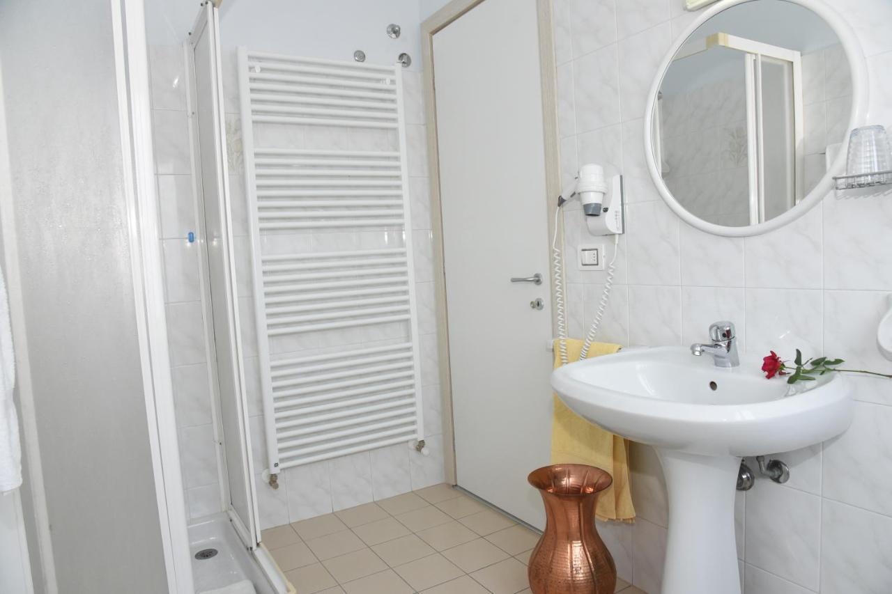 Albergo La Rosetta Чиуси Экстерьер фото